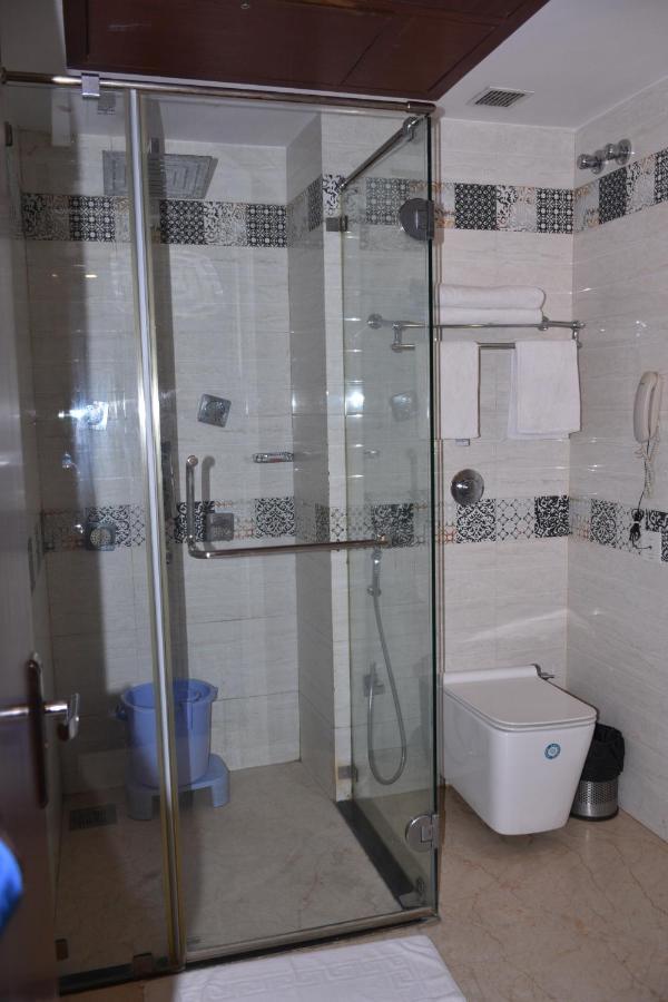 Hotel Meadows فاراناسي المظهر الخارجي الصورة