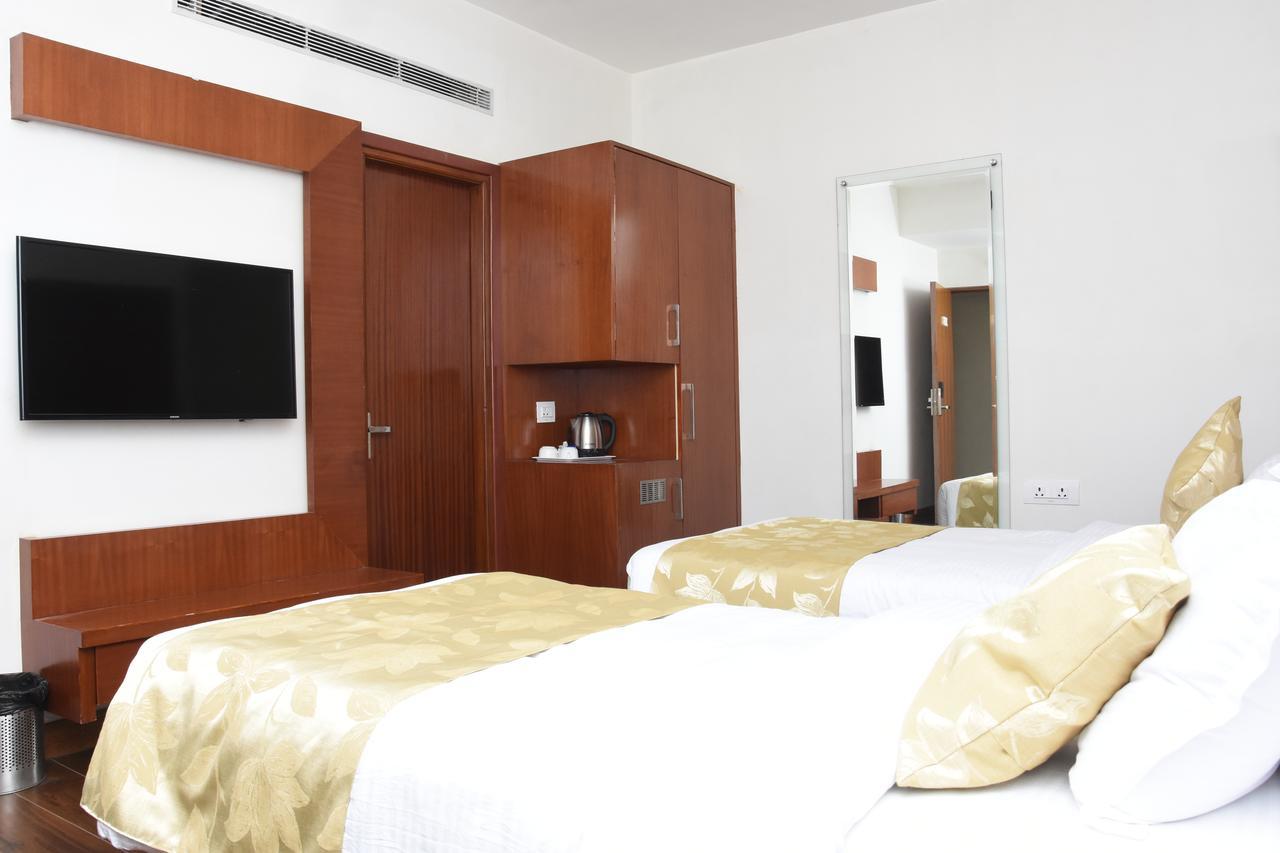 Hotel Meadows فاراناسي المظهر الخارجي الصورة